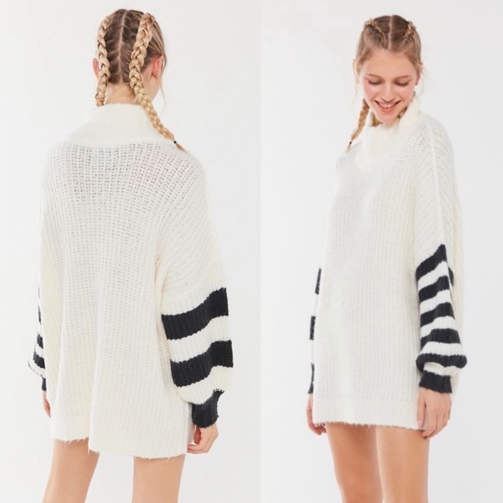 Urban Outfitters Cream & Black Striped Sleeve gemini Mock Neck Sweater Dress S